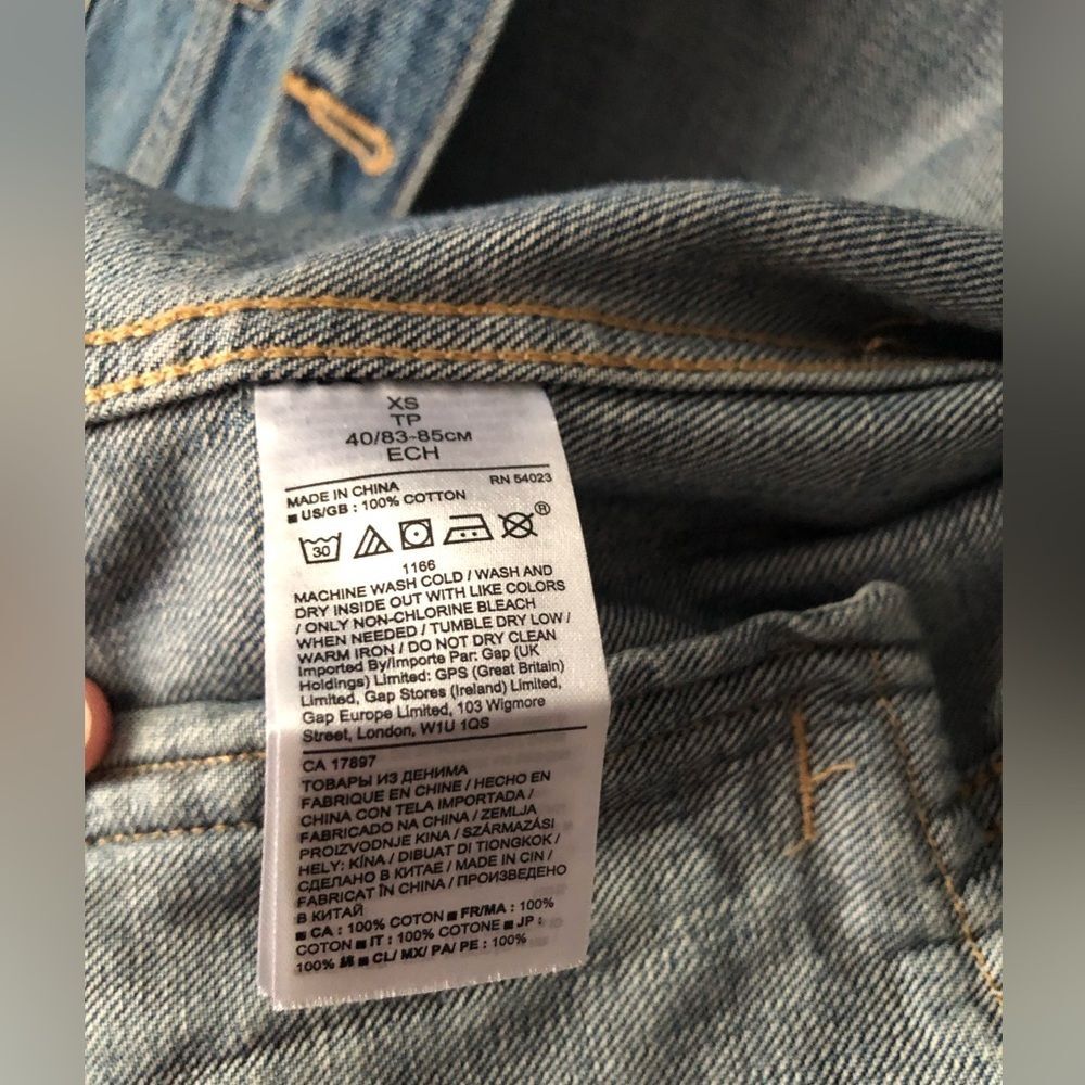 2 pcs Banana Republic Denim Trucker and cropped jackets button up women size XS - Picture 9 of 16